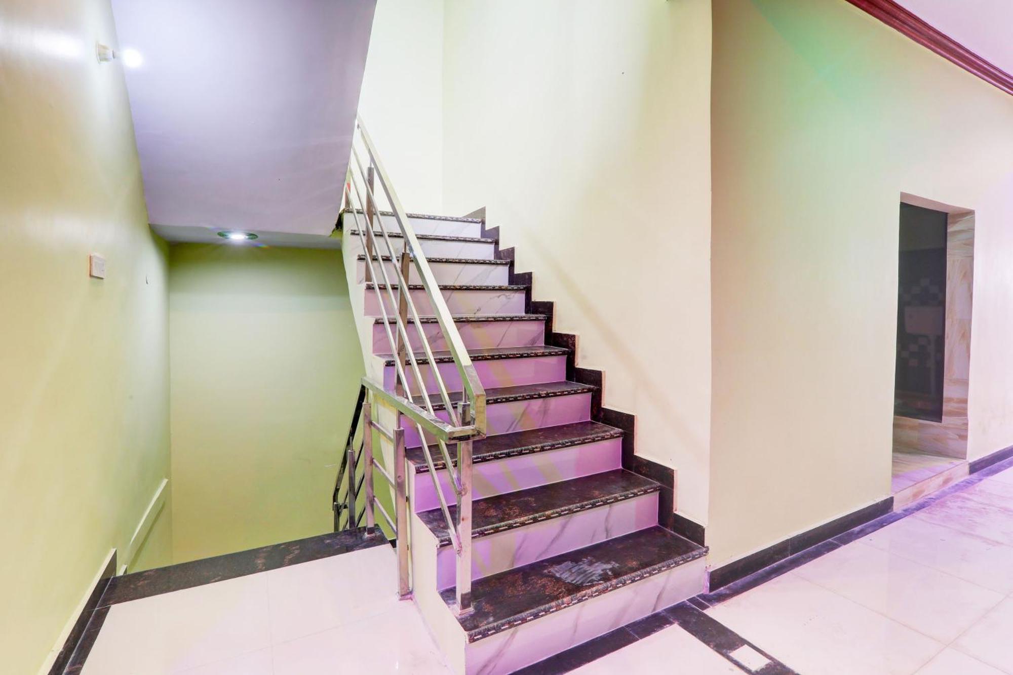 Hotel O Mandakini Galaxy Hotel Kanpur Dış mekan fotoğraf